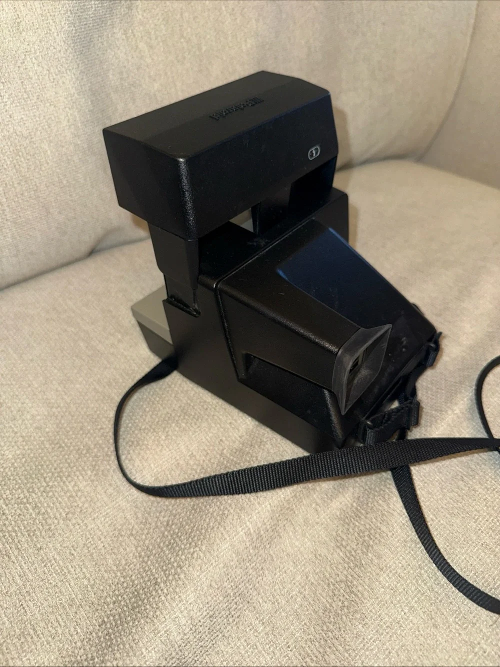 Polaroid Sun 600 LMS Instant Camera - Black & Silver tested fully working